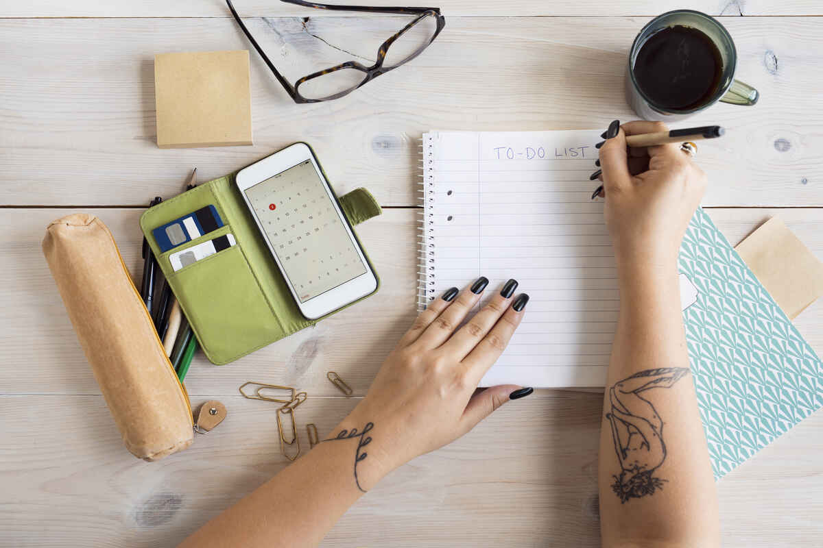 Downsizing Home Checklist | SleeveUp Homes