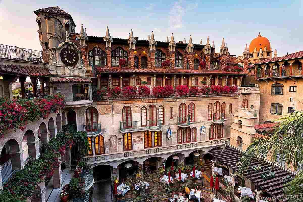 mission inn courtyard riverside california beautiful attraction